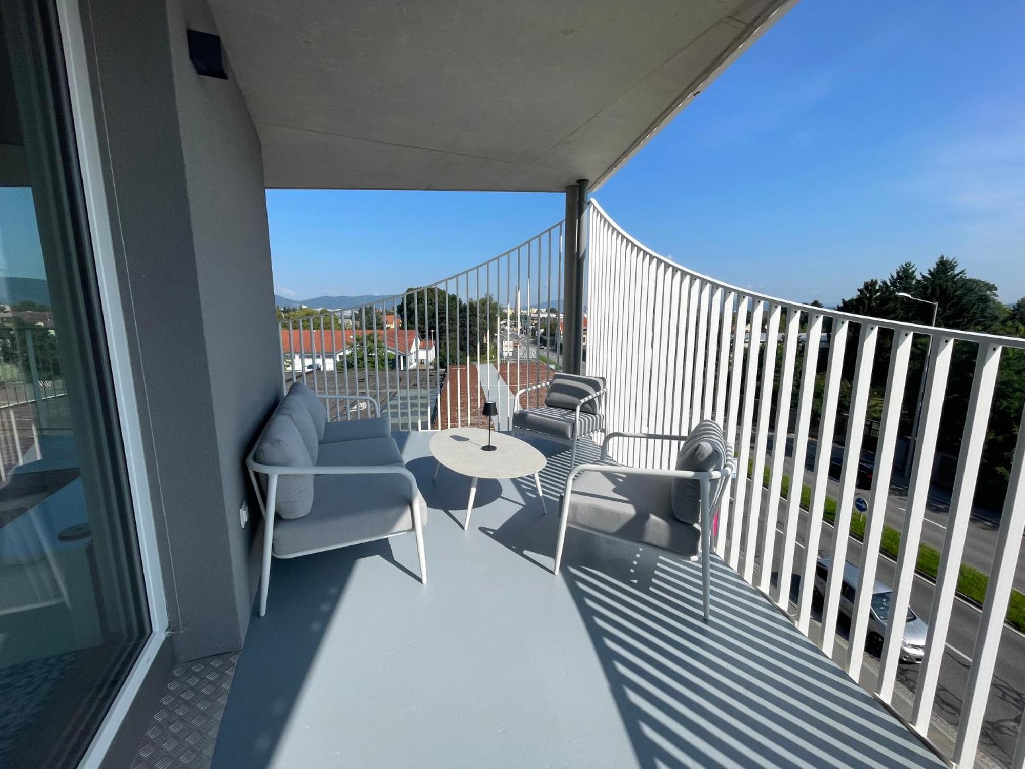 Luxusapartment Mit 40 Qm Terrasse, E-Parkplatz Und Parkplatz Štýrský Hradec Exteriér fotografie