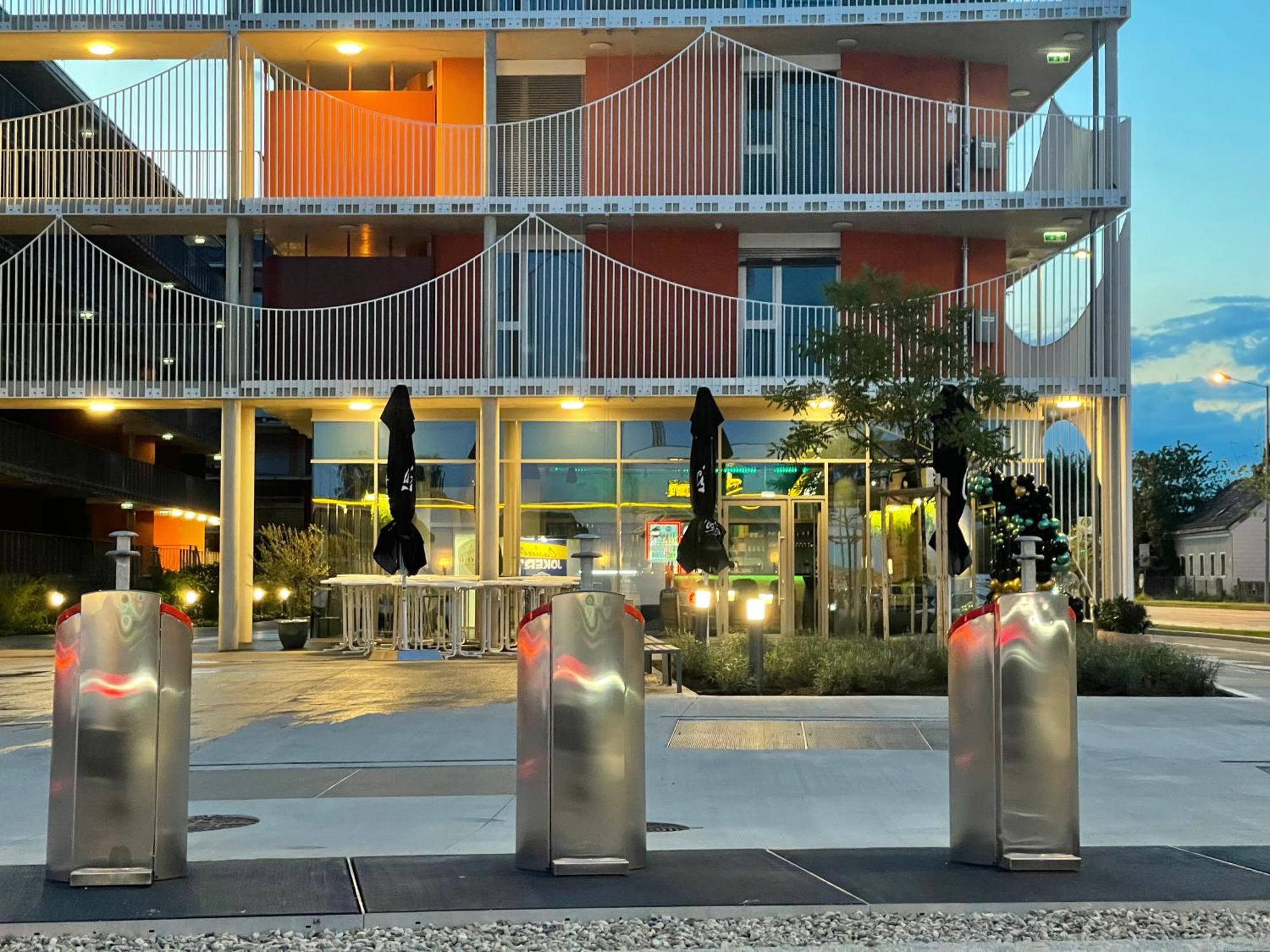 Luxusapartment Mit 40 Qm Terrasse, E-Parkplatz Und Parkplatz Štýrský Hradec Exteriér fotografie
